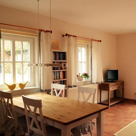 Holiday home Geraeumiges Mit Terrasse In Seedorf *